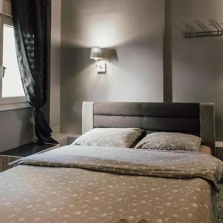 Lef Lodging Thessaloniki Buitenkant foto